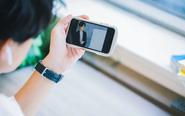 オンライン授業を受けてるリベラル系列の生徒