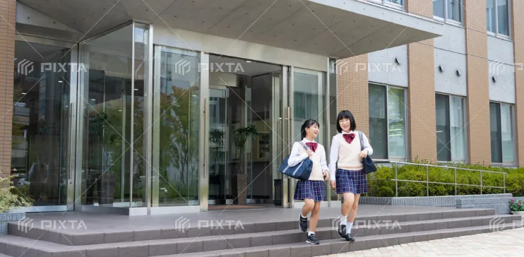 オープンスクールから帰る生徒たち